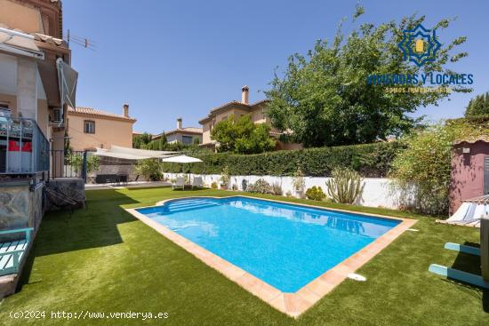  🏡 ¡Descubre tu Villa de lujo en Otura! Chalet Independiente con Piscina Privada 🌳 - GRANADA 