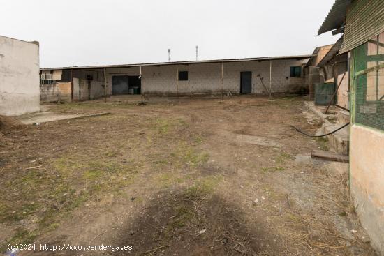 Terreno con almacen industrial a escasos minutos de autovía en Moraleda de Zafayona - GRANADA