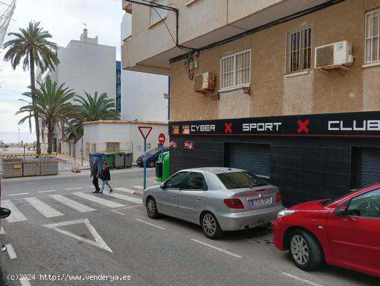  CIBER CAFE EN PLAYA DE LOS LOCOS - ALICANTE 