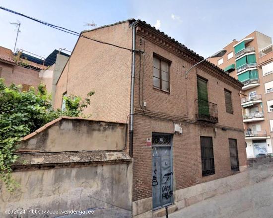  Edificio antiguo para rehabilitar con nueva construcción - MADRID 