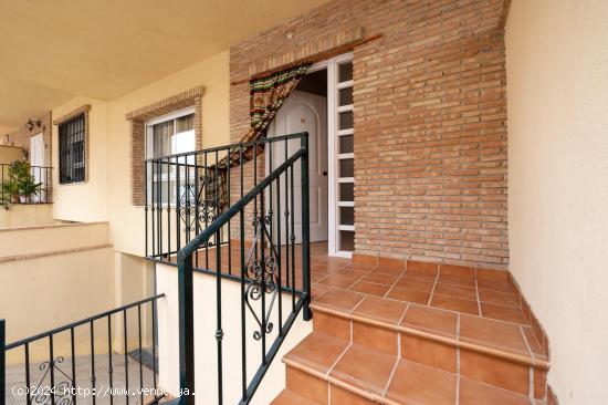 CASA ADOSADA EN VENTAS DE HUELMA - GRANADA