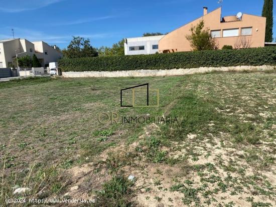 TERRENO URBANO DE 391M2 EN LA RÀPITA, AANTA MARGARIDA I ELS MONJOS - BARCELONA