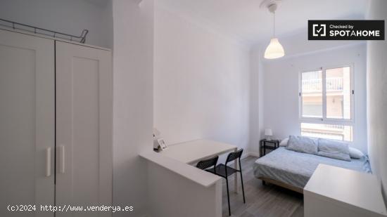 Habitaciones en alquiler en piso compartido en Valencia - VALENCIA