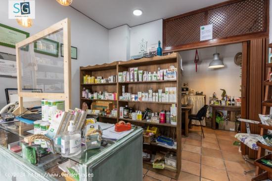 En venta Local comercial en la Avenida de Cervantes - GRANADA