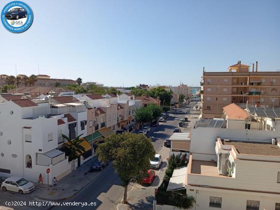  PISO DE 4 HABITACIONES JUNTO A LA CALZADA DE LA INFANTA - CADIZ 