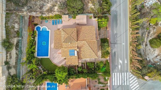 Villa en venta en El Campello (Alicante)