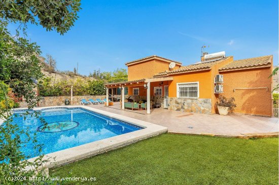 Villa en venta en El Campello (Alicante)