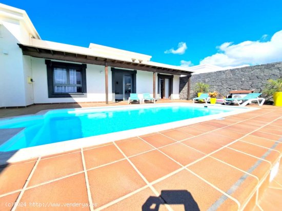 Villa en venta en Playa Blanca - Yaiza