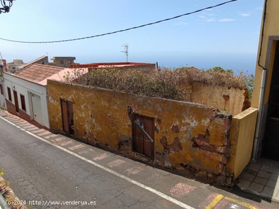  Casa con Solar urbano a reformar en La Matanza 