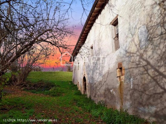 Finca Rústica con gran potencial en EZKURRA, NAVARRA,  España.