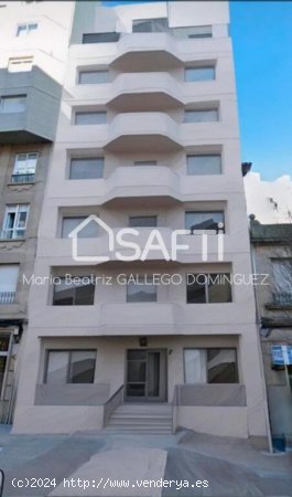 SE VENDE EDIFICIO DE 3 PLANTAS Y BAJO COMERCIAL EN VIGO ( PROXIMO AL CENTRO Y AL VIALIA)