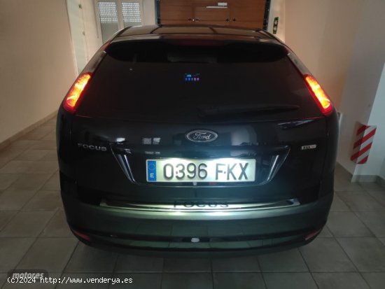 Ford Focus 1.8 TDCi Trend 5p. de 2007 con 215.000 Km por 6.000 EUR. en Sevilla