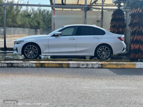 BMW Serie 3 320d Auto. de 2019 con 55.200 Km por 28.800 EUR. en Murcia