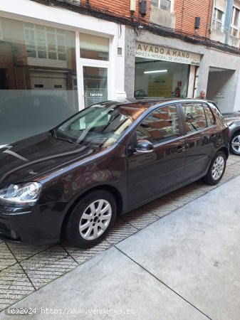 Volkswagen Golf Plus 2.0 TDI 140 CV Highline de 2007 con 349.200 Km por 4.500 EUR. en Asturias