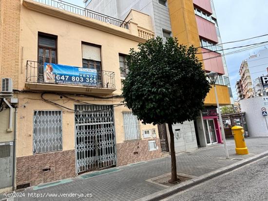 LOCAL EN TAVERNES. PLANTA BAJA CON SÓTANO, Y VIVIENDA EN 1ER. PISO Y TERRAZA. ESPECIAL INVERSORES. 