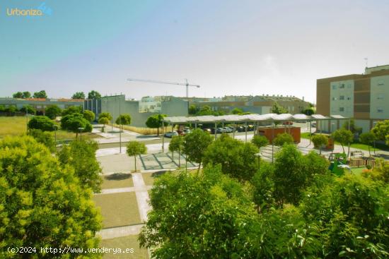 Vivienda de 3 dormitorios con garaje en Ronda Sur, Badajoz - BADAJOZ