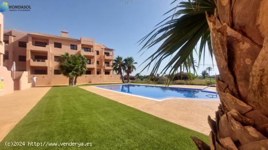 SE VENDE ATICO-APARTAMENTO EN SERENA GOLF, LOS ALCAZARES. 2 DORMTS, 2 BAÑOS, SOLARIUM, GARAJE - MUR