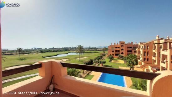 SE VENDE ATICO-APARTAMENTO EN SERENA GOLF, LOS ALCAZARES. 2 DORMTS, 2 BAÑOS, SOLARIUM, GARAJE - MUR