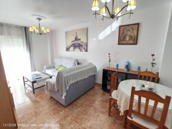 Piso en BALANEGRA, junto al mar de 3 dormitorios y 2 baños - ALMERIA