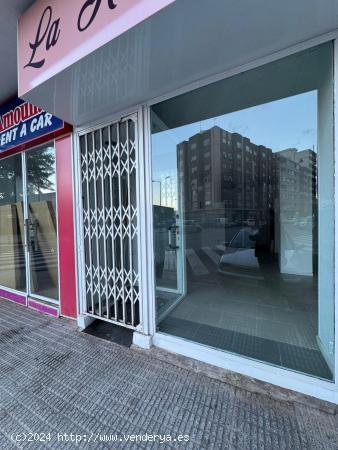 Local de 75 m2 en la zona de la estación - MURCIA