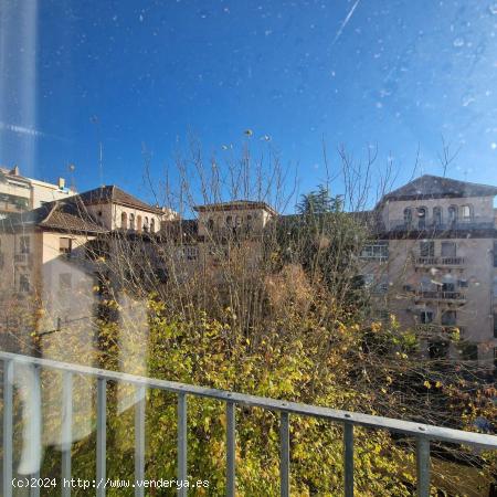 Piso en alquiler en zona Camino de Ronda-Alhamar - GRANADA