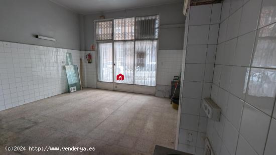 EN VENTA LOCAL COMERCIAL EN ZONA TEMPLE DE TORTOSA - TARRAGONA