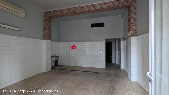 EN VENTA LOCAL COMERCIAL EN ZONA TEMPLE DE TORTOSA - TARRAGONA