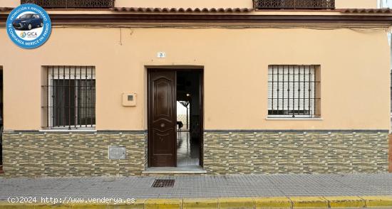 PLANTA BAJA CON  AMPLIO PATIO Y CON MUCHAS POSIBILIDADES - CADIZ