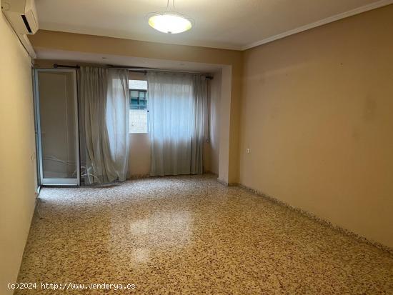 VIVIENDA CON GARAJE EN PATRAIX-SAFRANAR!!! - VALENCIA