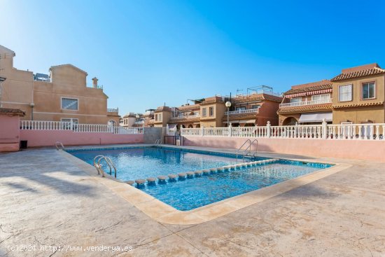 Chalet en venta en Santa Pola (Alicante)