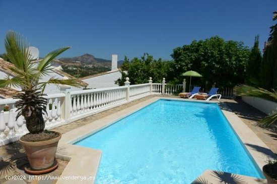 Villa en venta en Estepona (Málaga)