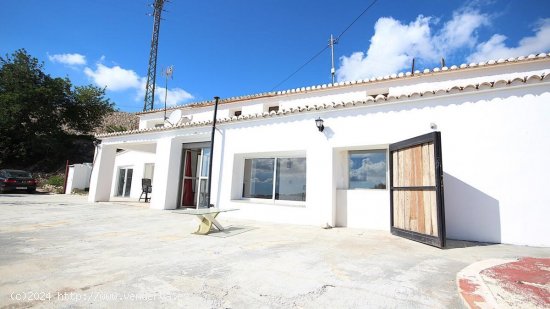 Finca en venta en Benissa (Alicante)