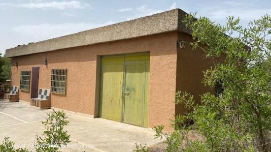  SE VENDE CHALET EN PEDRALBA - VALENCIA 