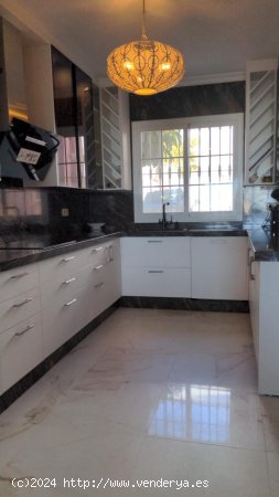 Apartamento en alquiler en Benahavís (Málaga)