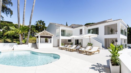  Villa en venta en Marbella (Málaga) 