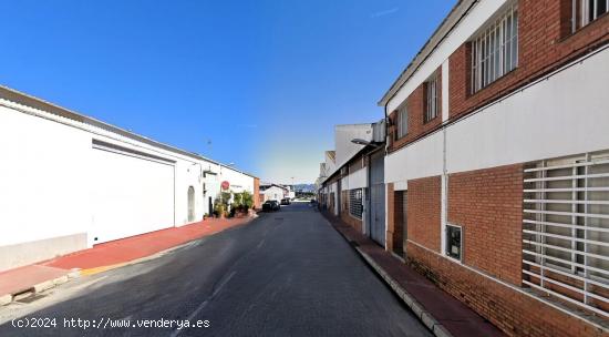  NAVE INDUSTRIAL EN POLÍGONO LA AZUCARERA. MÁLAGA - MALAGA 