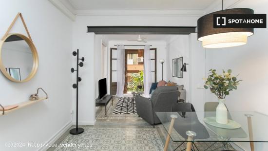 Apartamento entero de 2 dormitorios en Barcelona. - BARCELONA