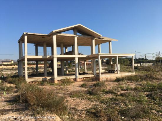  Se vende impresionante chalet en construcción - ALICANTE 