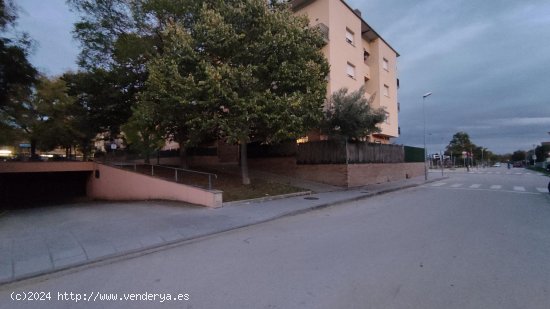 Plaza de aparcamiento en venta  en Santa Coloma de Farners - Girona