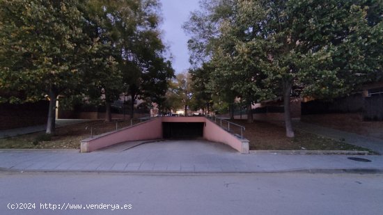 Plaza de aparcamiento en venta  en Santa Coloma de Farners - Girona