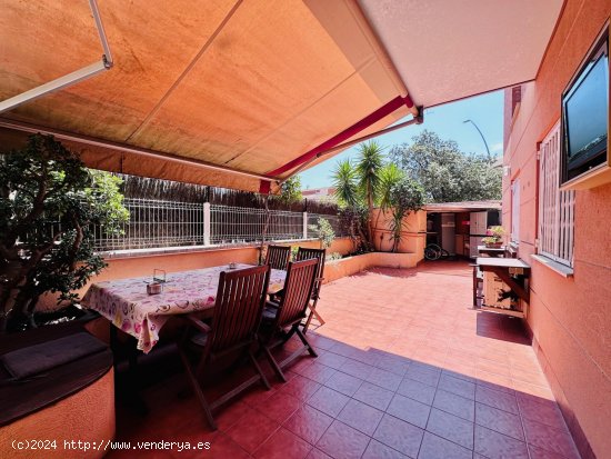 Bajos con jardin en venta  en Castelldefels - Barcelona