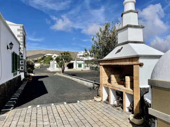 Chalet en venta en Mozaga - Teguise