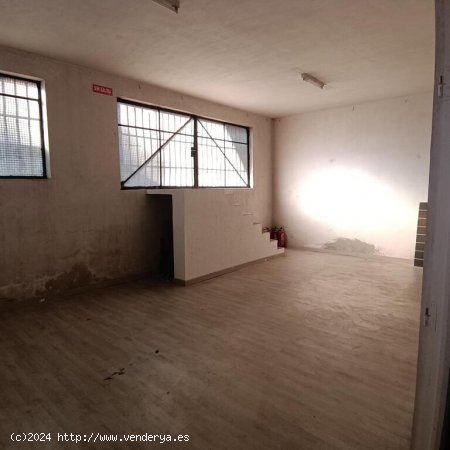 ¡Gran Oportunidad de Local Comercial en Venta En ciudad Lineal!