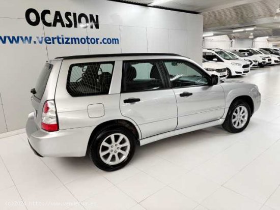 Subaru Forester ( 2.0 X AUTOMATICO )  - Astigarraga