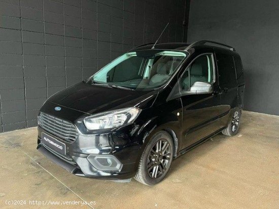  FORD Tourneo Courier en venta en Sant Celoni (Barcelona) - Sant Celoni 