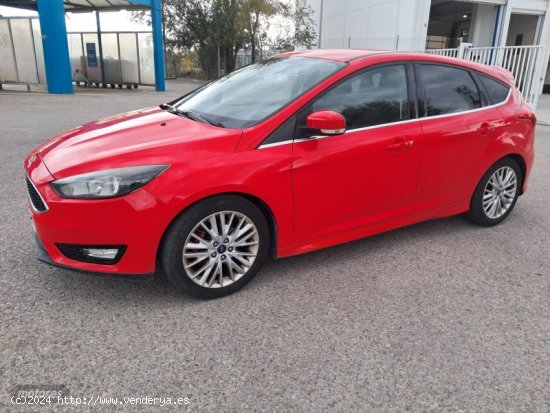  Ford Focus 1.0i 125CV SPORT de 2016 con 140.000 Km por 10.975 EUR. en Madrid 