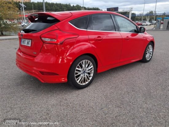 Ford Focus 1.0i 125CV SPORT de 2016 con 140.000 Km por 10.975 EUR. en Madrid