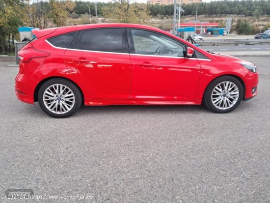 Ford Focus 1.0i 125CV SPORT de 2016 con 140.000 Km por 10.975 EUR. en Madrid