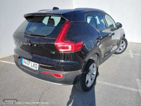 Volvo XC40 XC40 Momentum, T2 automatico de 2020 con 75.400 Km por 24.900 EUR. en Sevilla