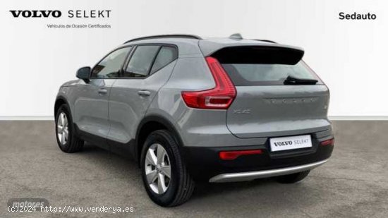 Volvo XC40 XC40 Essential, T2 Automatica Microhibrido, Gasolina de 2024 con 9.651 Km por 34.400 EUR.